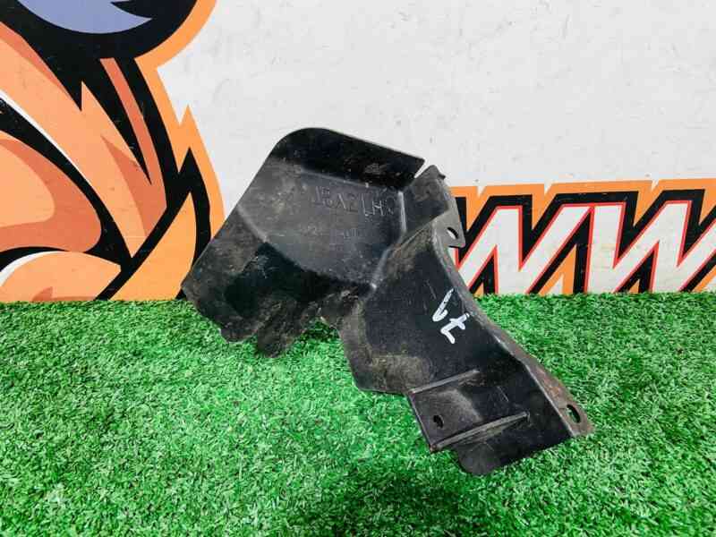LR092685 Air deflector left Range Rover Velar L560 Used cost 25 € in stock 2 pcs.
