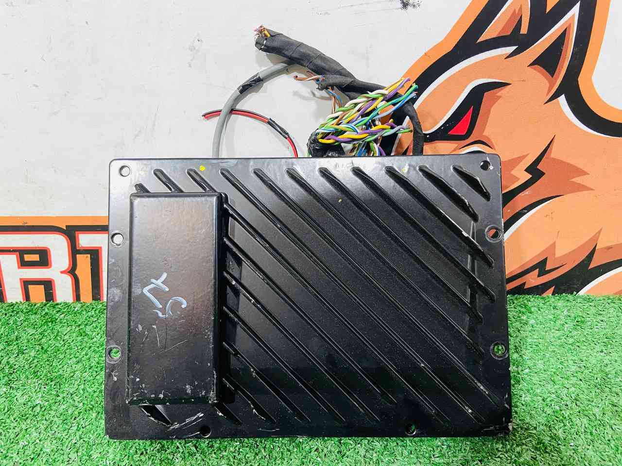 LR093599 Audio amplifier 1280W Range Rover Sport L494 (2014-2022) Used cost 700 € in stock 1 pcs.