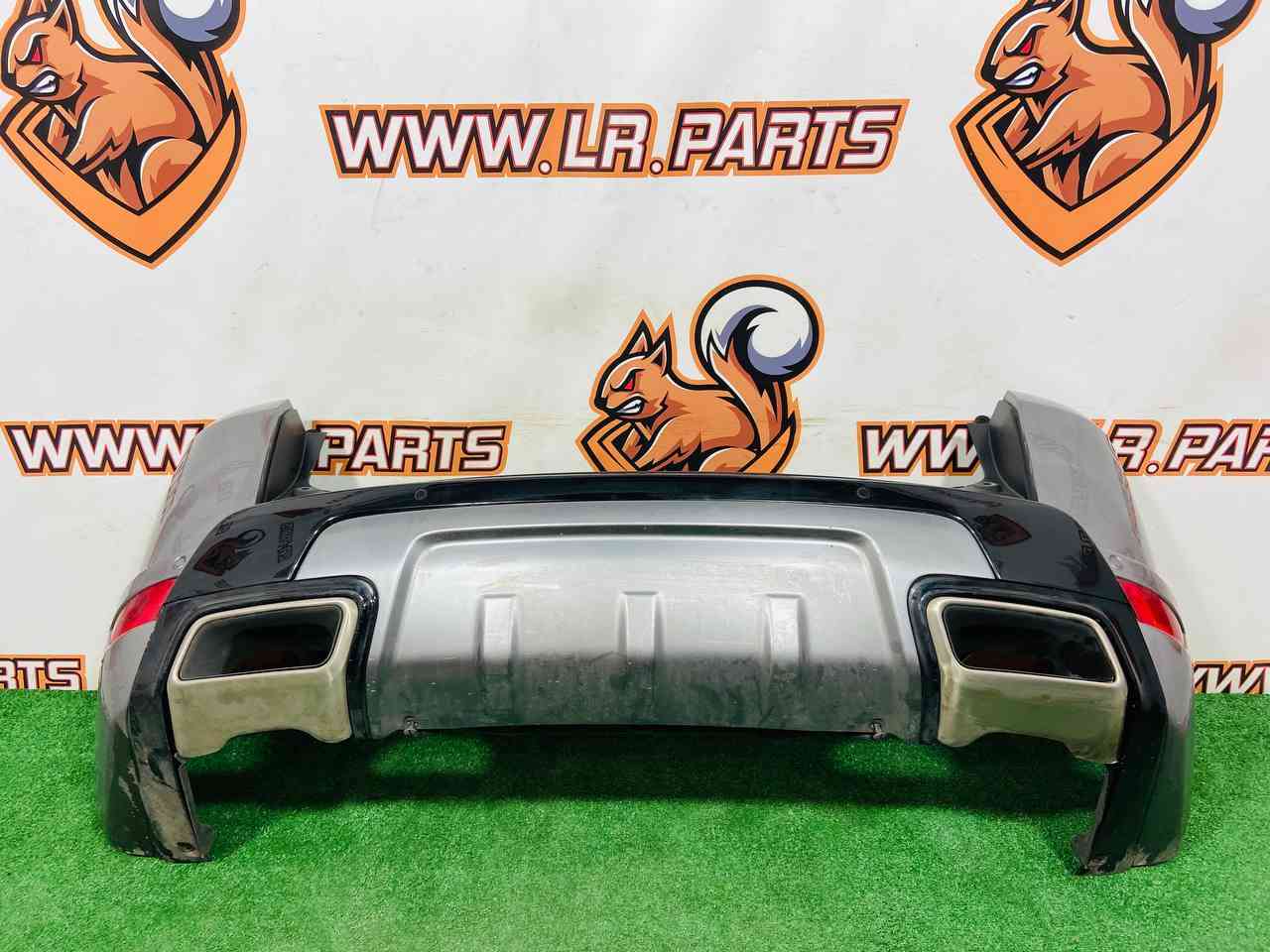 LR098889 Rear bumper 2018- complete assembly set Range Rover Sport L494 (2014-2022) Used - Image 44