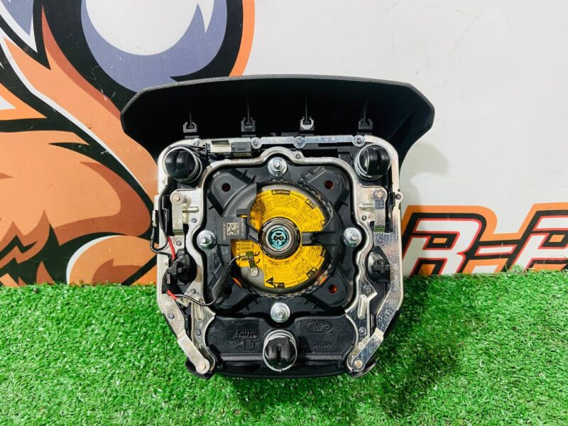 LR101336 Airbag in steering wheel Range Rover Sport L494 (2014-2022) Used cost 200 € in stock 1 pcs.