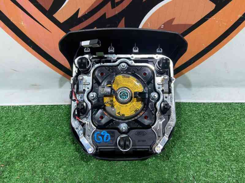 LR101336 Airbag in steering wheel Range Rover Sport L494 (2014-2022) Used cost 200 € in stock 1 pcs.