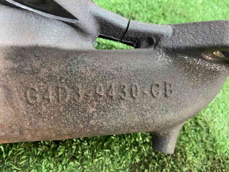 LR104016 Exhaust manifold 2.0TD Range Rover Velar L560 (2018-) Used cost 150 € in stock 1 pcs.