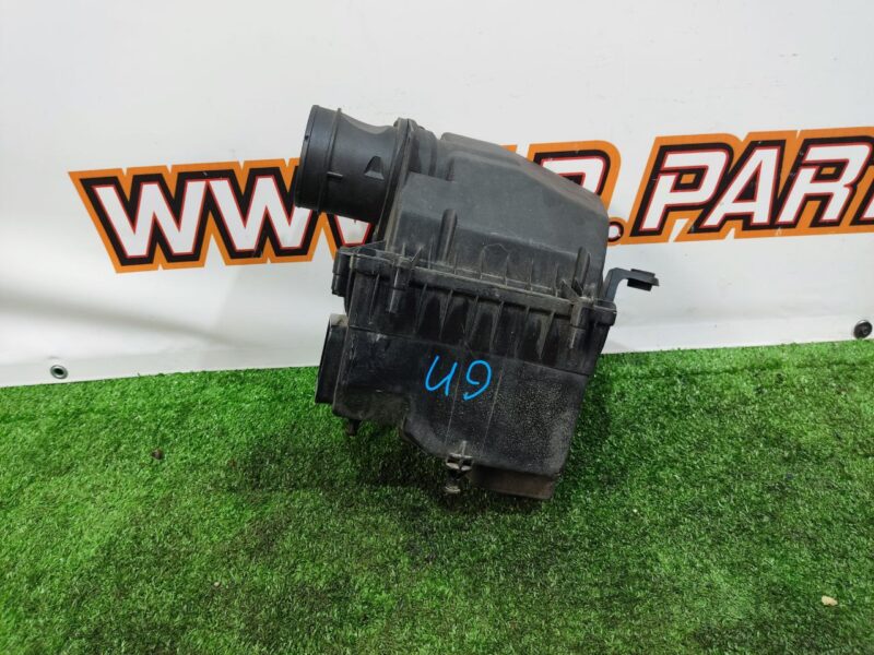 LR105962 Range Rover Velar L560 Air Filter Housing (2018-) Used cost 200 € in stock 3 pcs.