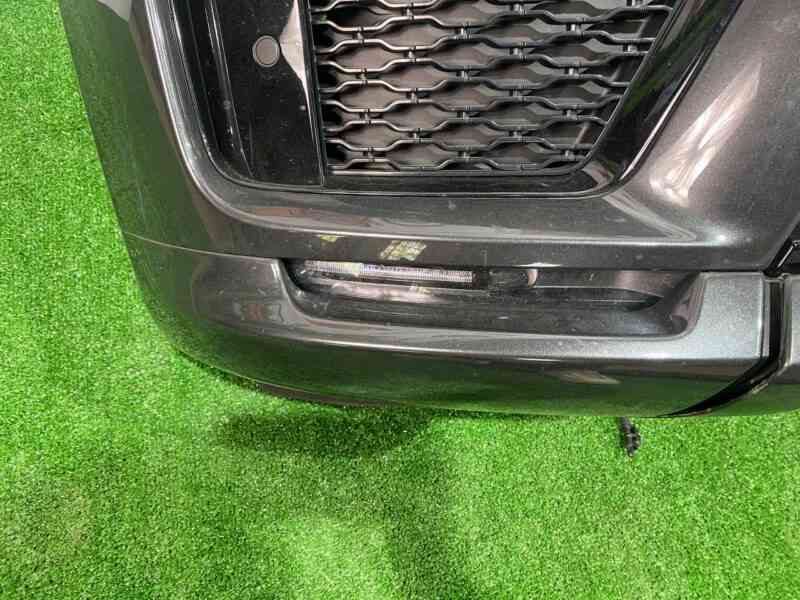 LR113284 Front bumper 2018 - complete assembly Range Rover Sport L494 (2014-2022) Used cost 2 300 € in stock 2 pcs.