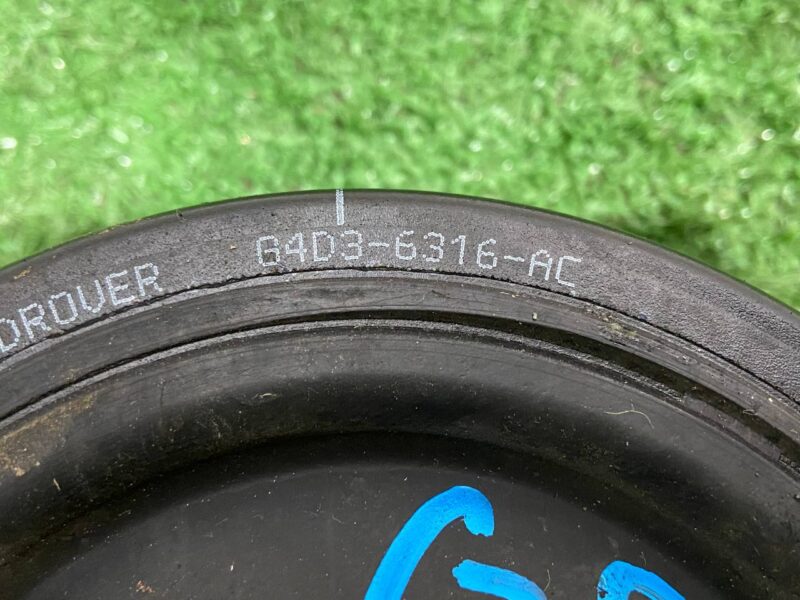 LR113860 Crankshaft pulley with damper 2.0D 2.0IE Range Rover Velar L560 (2018-) Used - Image 23