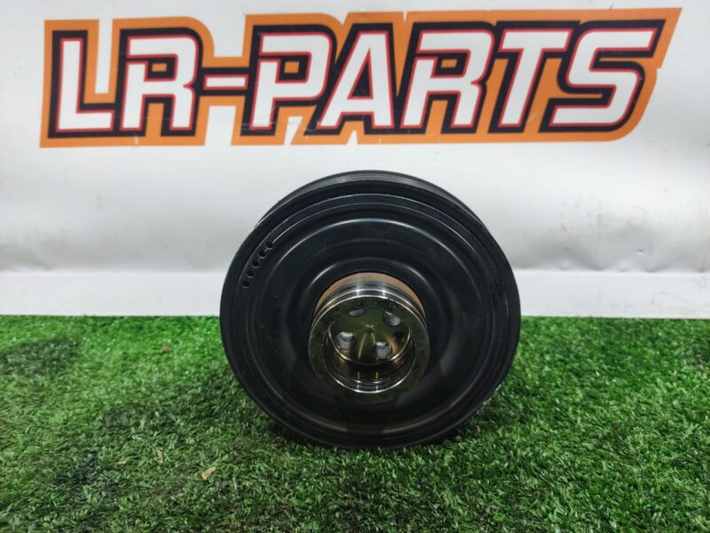 LR113860 Crankshaft pulley with damper 2.0D 2.0IE Range Rover Velar L560 (2018-) Used cost 100 € in stock 1 pcs.