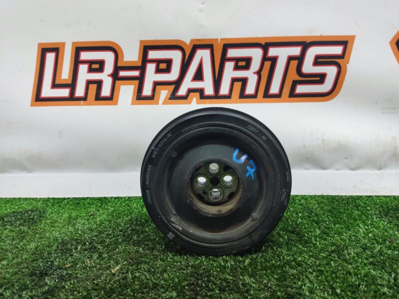 LR113860 Crankshaft pulley with damper 2.0D 2.0IE Range Rover Velar L560 (2018-) Used cost 100 € in stock 1 pcs.