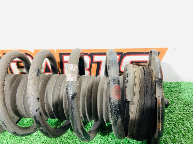 LR114048 Front left shock absorber Range Rover Evoque New L551 (2019-) USED cost 170 € in stock 1 pcs.