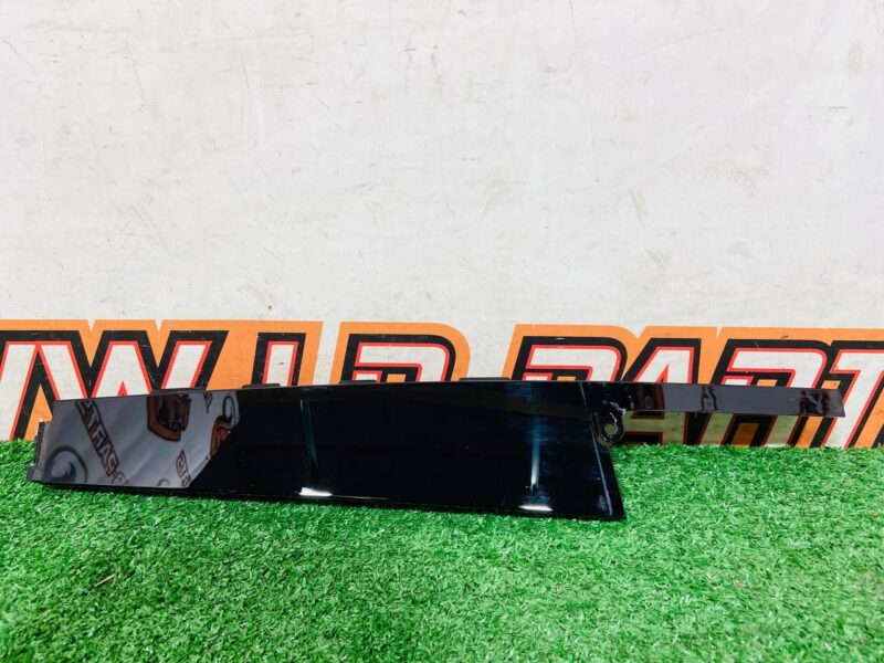 LR114200 Molding rear left door vertical Range Rover Evoque New L551 (2019-) Used cost 30 € in stock 1 pcs.