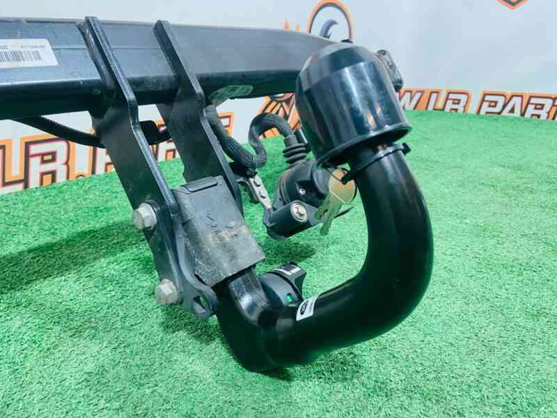 LR114242 Electric towbar Range Rover Evoque New L551 (2019-) Used cost  € in stock 1 pcs.