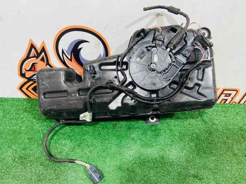 LR115631 Urea tank Adblue Range Rover Evoque New L551 (2019-) used cost 250 € in stock 2 pcs.