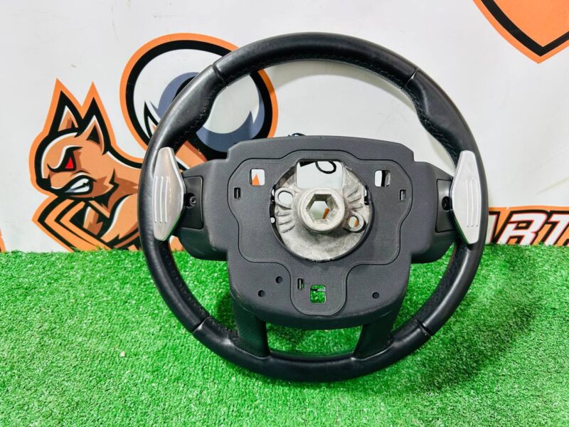 LR116233 Steering wheel for AIR BAG without heating Range Rover Velar L560 (2018-) Used cost 250 € in stock 3 pcs.