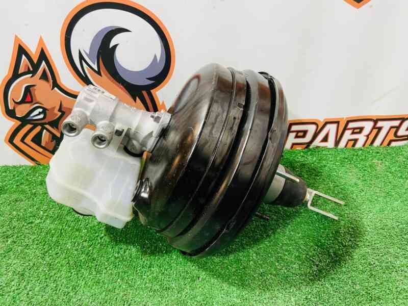 LR116564KIT Vacuum brake booster with brake master cylinder Range Rover Sport L494 (2014-2022) Used cost  € in stock 1 pcs.