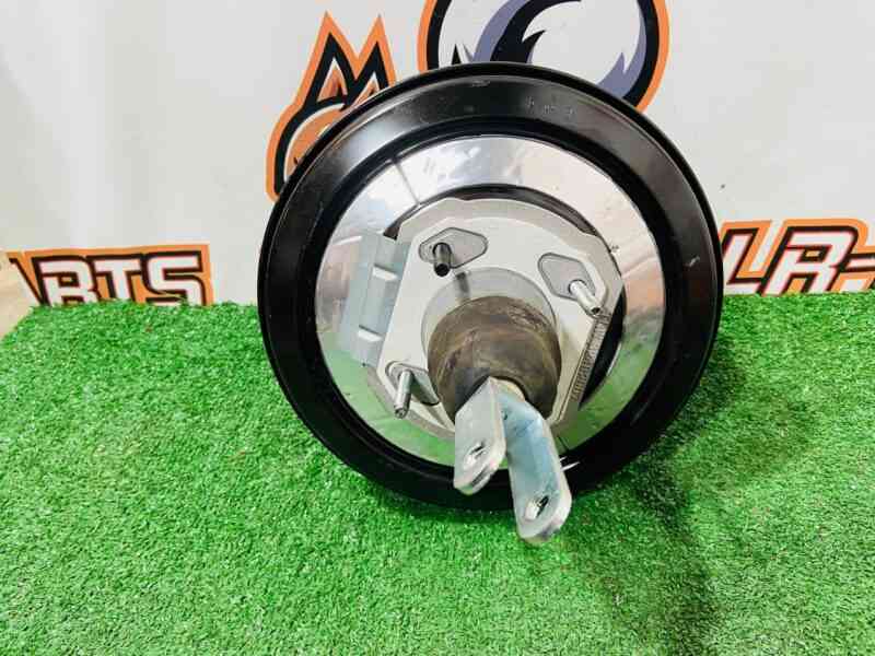 LR116564KIT Vacuum brake booster with brake master cylinder Range Rover Sport L494 (2014-2022) Used cost  € in stock 1 pcs.