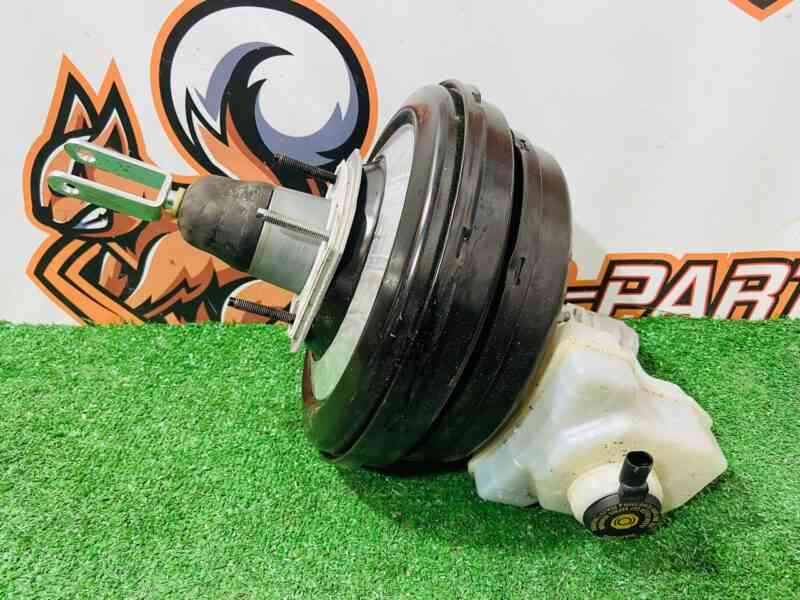 LR116564KIT Vacuum brake booster with brake master cylinder Range Rover Sport L494 (2014-2022) Used cost  € in stock 1 pcs.