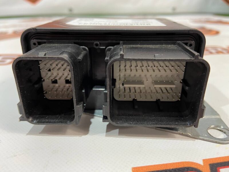 LR126037 AIR BAG Control Unit Land Rover Discovery 5 L462 (2017-) Used cost 110 € in stock 6 pcs.
