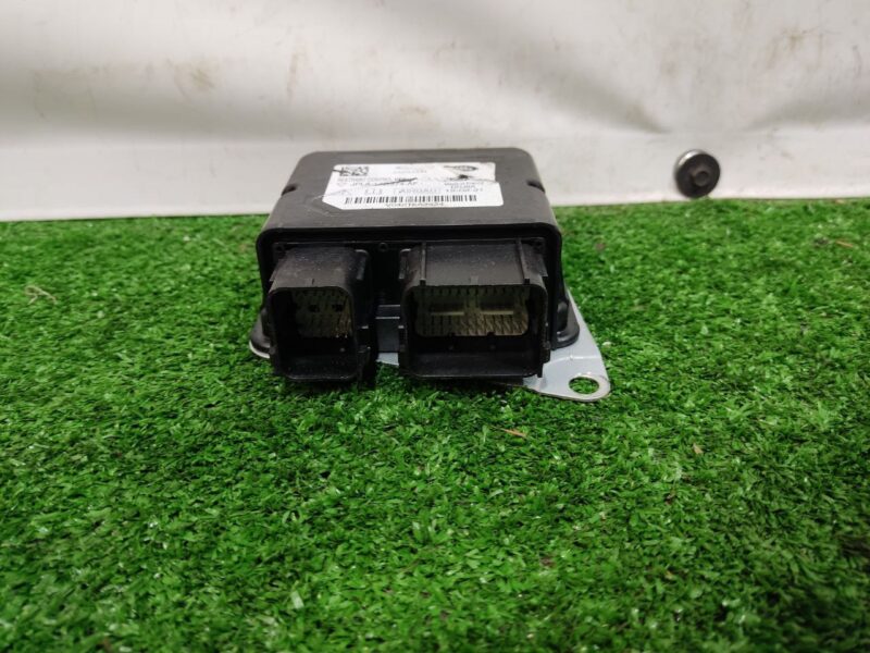 LR126037 AIR BAG Control Unit Land Rover Discovery 5 L462 (2017-) Used cost 110 € in stock 6 pcs.