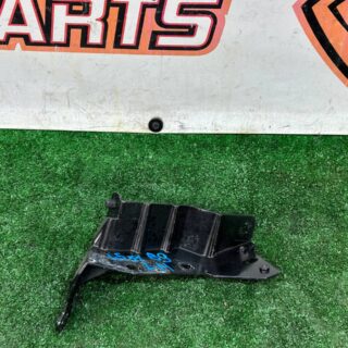 LR126255 Left wing mounting bracket Range Rover Evoque New L551 (2019-) Used cost 65 € in stock 1 pcs.
