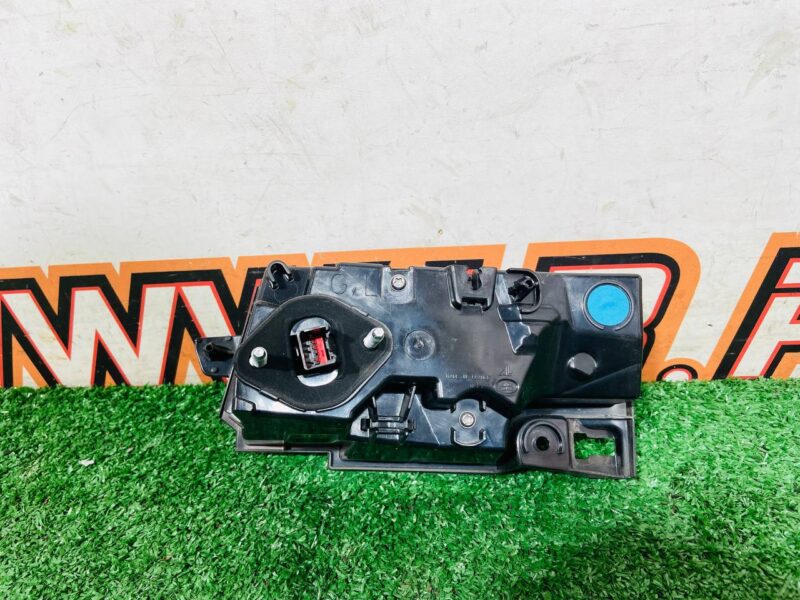 LR128386 Left tailgate light Range Rover Evoque New L551 (2019-) Used cost 150 € in stock 1 pcs.
