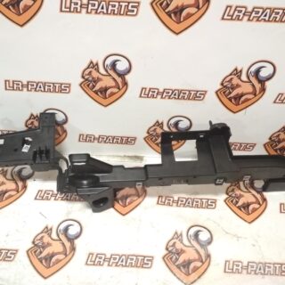LR128563 Cargo compartment panel support right Range Rover Velar L560 (2018-) Used cost 30 € in stock 2 pcs.