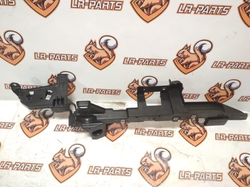 LR128563 Cargo compartment panel support right Range Rover Velar L560 (2018-) Used cost 30 € in stock 2 pcs.