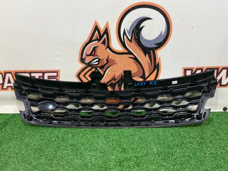 LR134490 Radiator Grille Range Rover Evoque New L551 (2019-) used cost 200 € in stock 1 pcs.