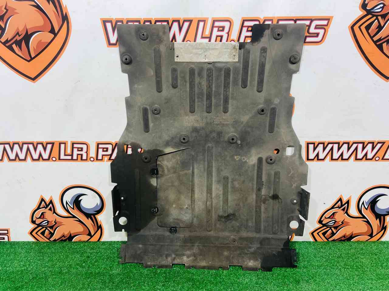 LR135638 Engine protection Land Rover Discovery Sport L550 (2015-) Used cost 120 € in stock 1 pcs.