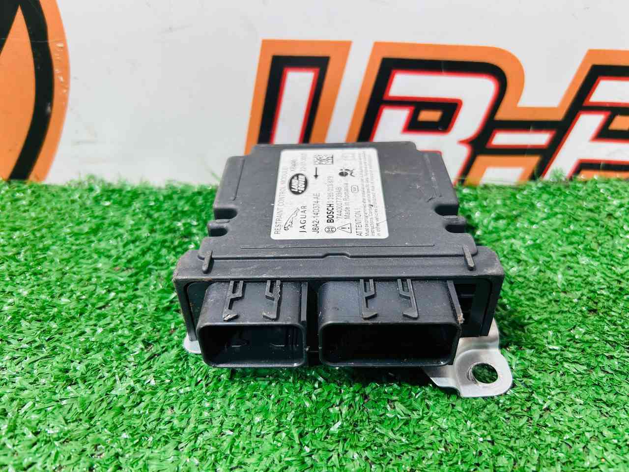 LR136526 Airbag Control Unit for Range Rover Velar L560 (2018-) Used cost 195 € in stock 1 pcs.