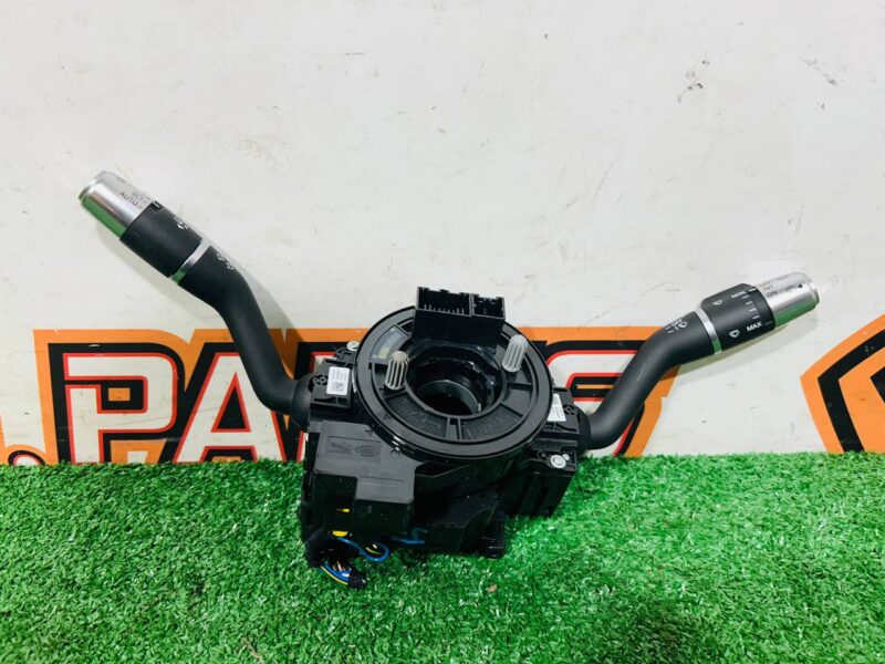 LR137877 Steering column mechanism, complete with snail and switches Range Rover Evoque New L551 (2019-) Used cost 350 € in stock 1 pcs.