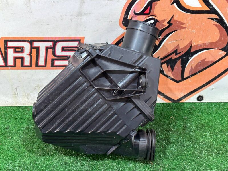 LR139639 Air filter housing Range Rover Evoque New L551 (2019-) used cost  € in stock 1 pcs.
