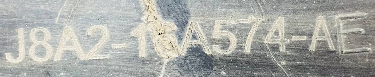 LR142090 Front left mudguard Range Rover Velar L560 (2018-) Used - Image 23