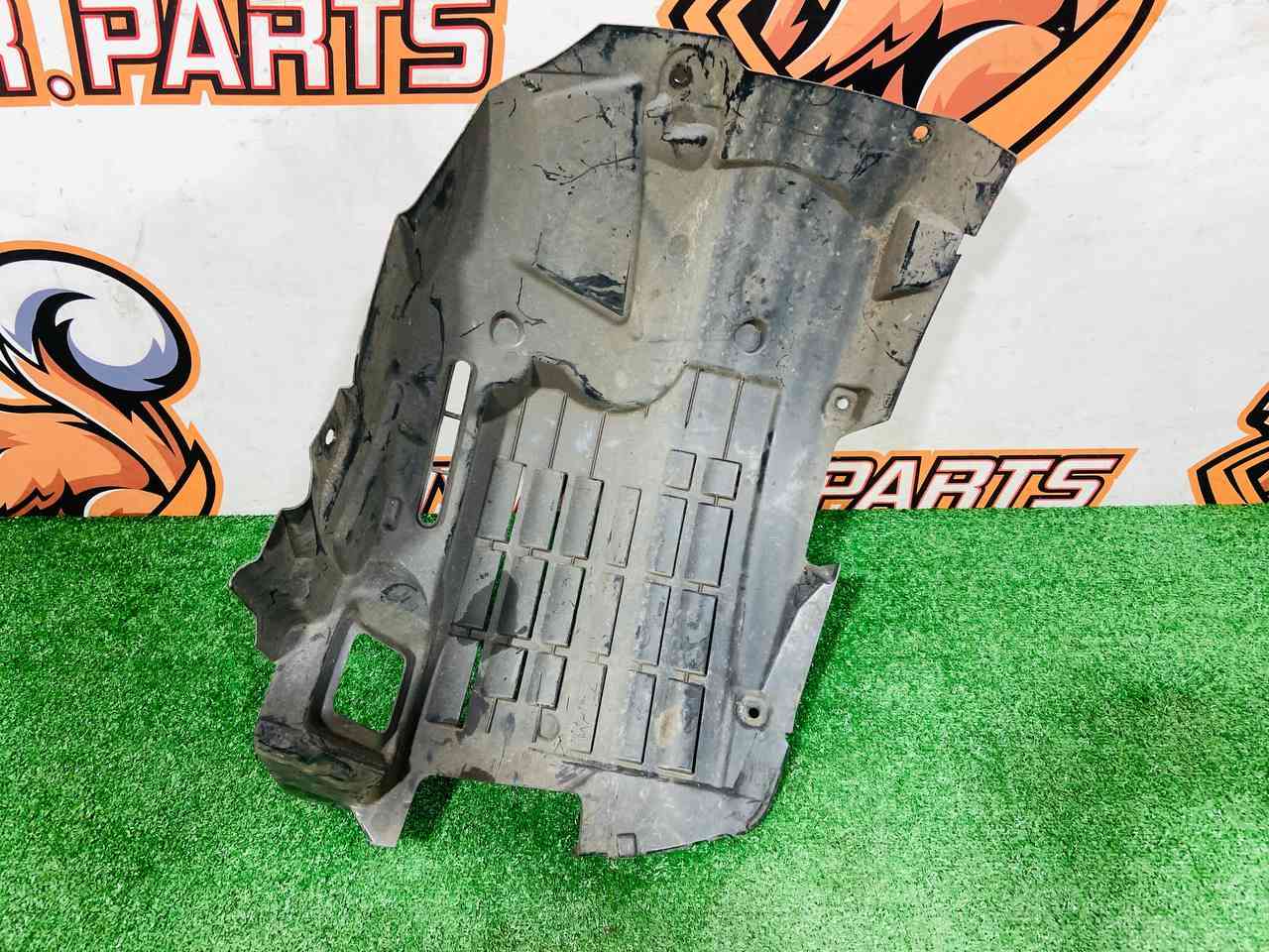 LR146222 Front right fender liner (front part) 2018 - Range Rover Sport L494 (2014-2022) Used - Image 21