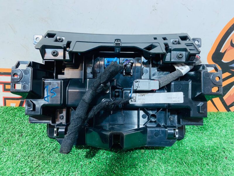 LR156766 Multimedia screen Range Rover Sport L494 (2014-2022) Used - Image 17