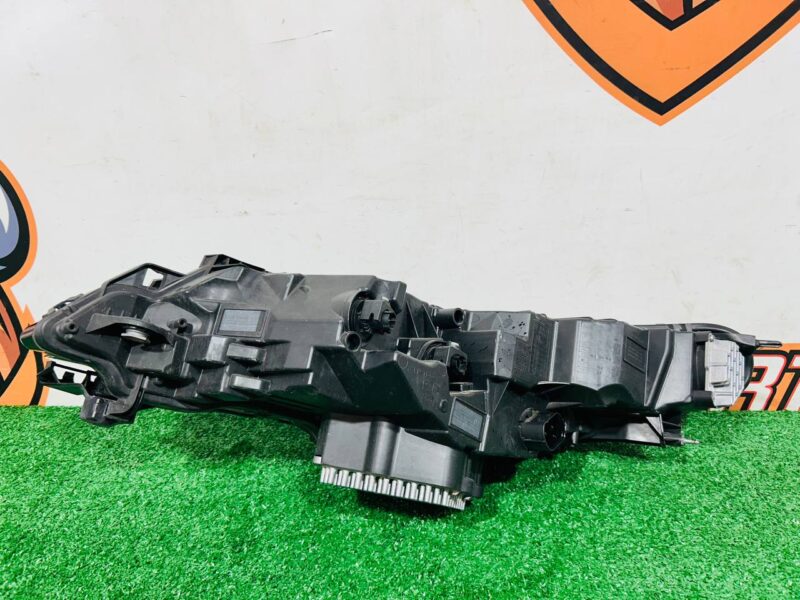 LR159606 Right LED headlight complete Range Rover Evoque New L551 (2019-) Used cost 1 000 € in stock 1 pcs.