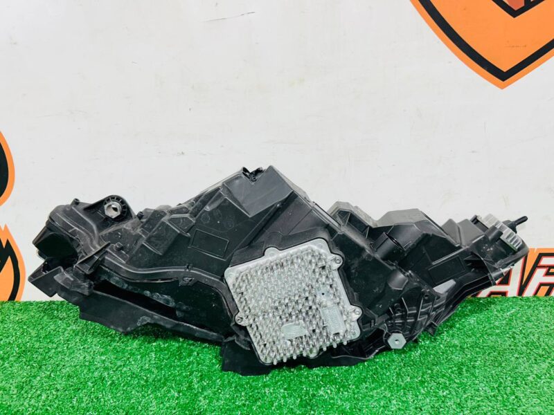 LR159606 Right LED headlight complete Range Rover Evoque New L551 (2019-) Used cost 1 000 € in stock 1 pcs.