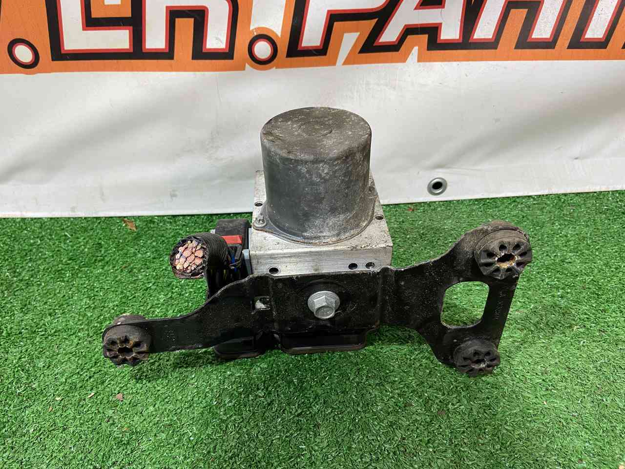 LR159944 ABS Block Range Rover Sport L494 (2014-2022) Used - Image 13
