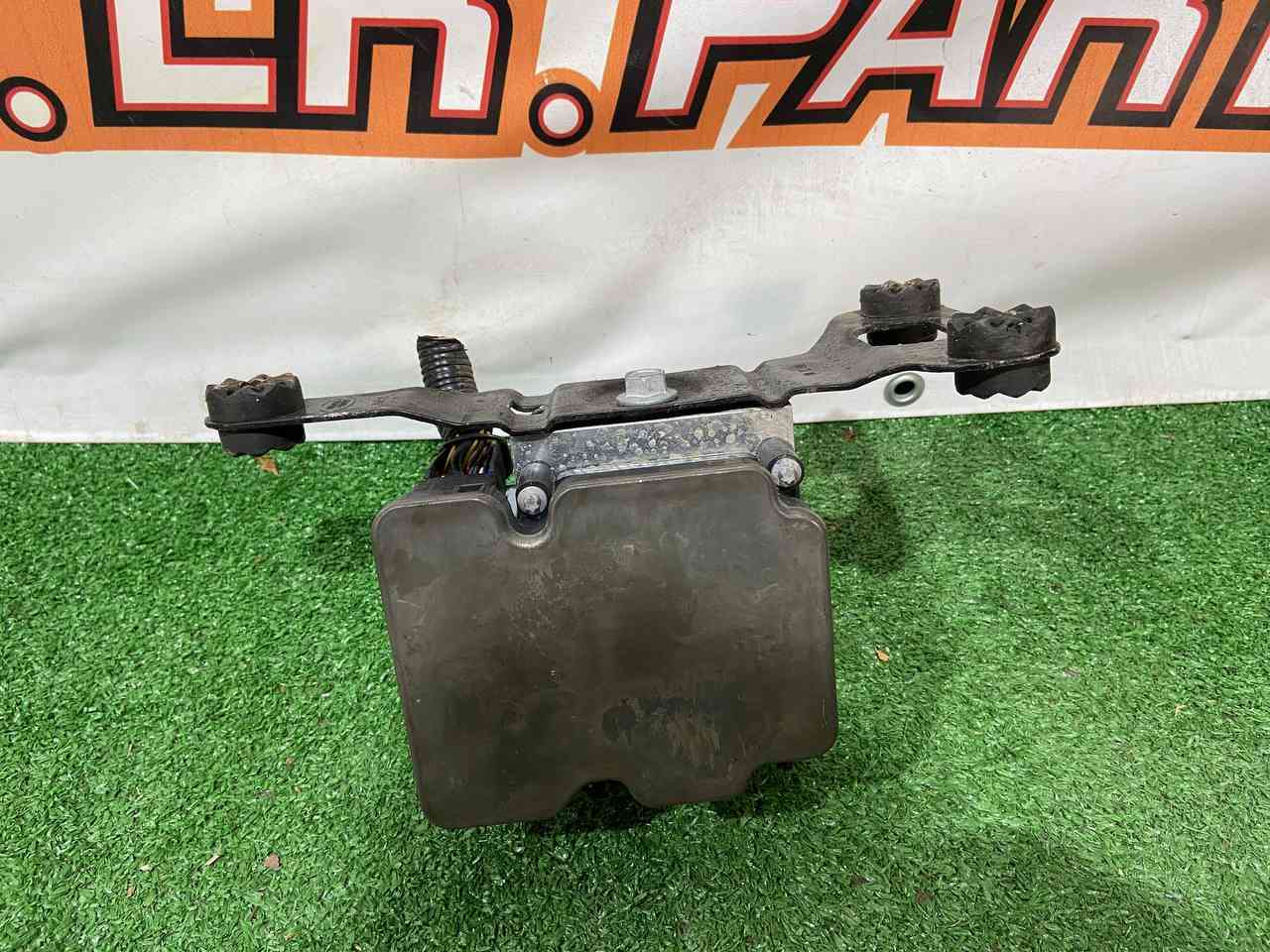 LR159944 ABS Block Range Rover Sport L494 (2014-2022) Used - Image 14