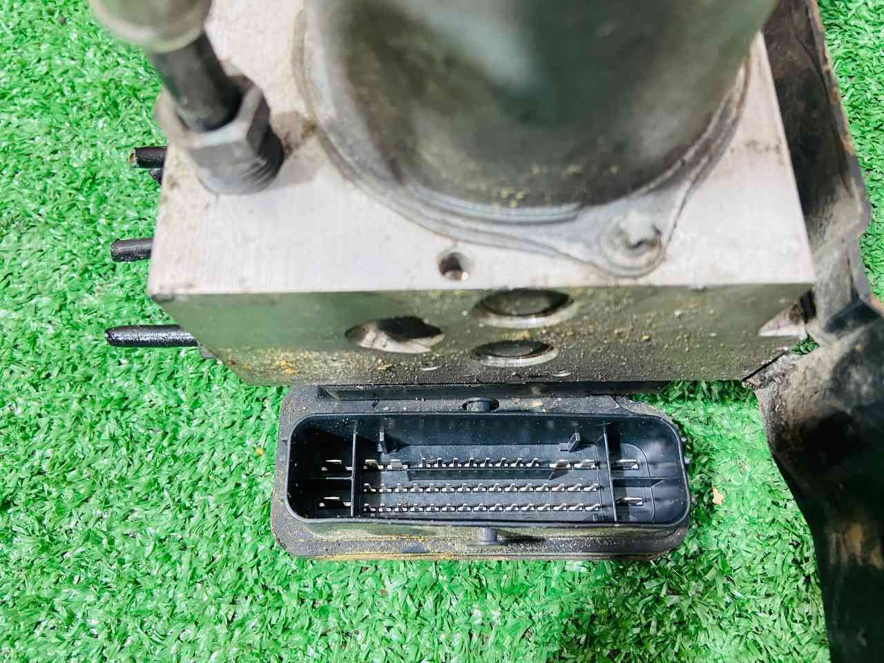 LR159944 ABS Block Range Rover Sport L494 (2014-2022) Used - Image 18