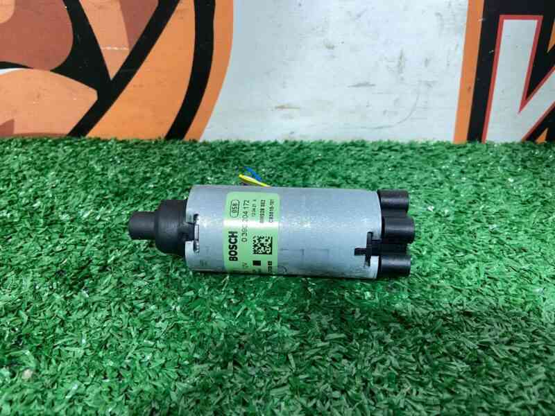 Ñ83515101 Seat adjustment motor Jaguar F-Pace X761 (2017-) Used cost  € in stock 1 pcs.