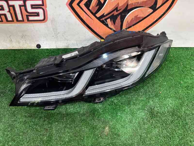 T2H43710 Headlight left Jaguar F-Pace X761 (2017-) used cost 1 200 € in stock 1 pcs.