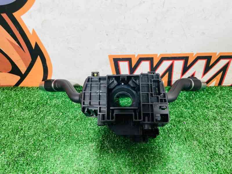 T2H46345 Steering column switch assembly Jaguar F-Pace X761 (2017-) Used cost 150 € in stock 1 pcs.