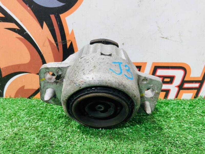 T4A16673 Motor cushion right Jaguar F-Pace X761 (2017-) used cost 95 € in stock 1 pcs.