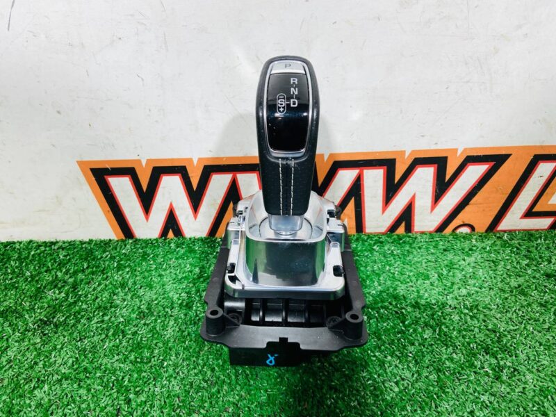 T4A17502QKW Gear shift linkage for automatic transmission Jaguar F-Pace X761 (2017-) Used cost  € in stock 2 pcs.