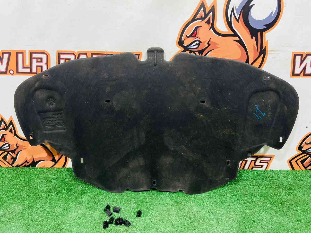 T4A17783 Hood sound insulation for Jaguar F-Pace X761 (2017-) Used - Image 17