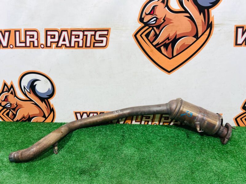 T4A28428 Catalytic converter right Jaguar F-Pace X761 (2017-) Used cost  € in stock 2 pcs.