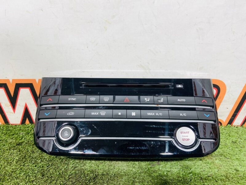 T4A29616 Air Conditioning Control Panel Jaguar F-Pace X761 (2017-) Used cost  € in stock 1 pcs.