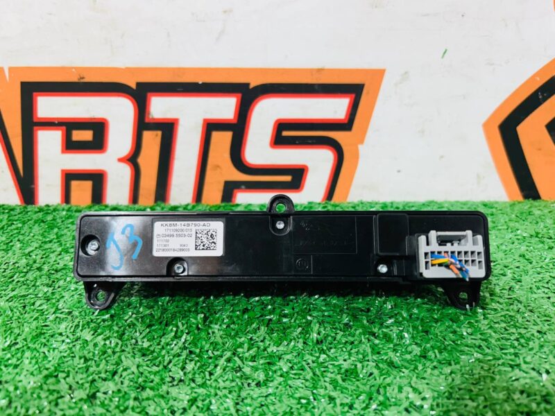 T4A32883 Switch block Jaguar F-Pace X761 (2017-) Used cost  € in stock 1 pcs.