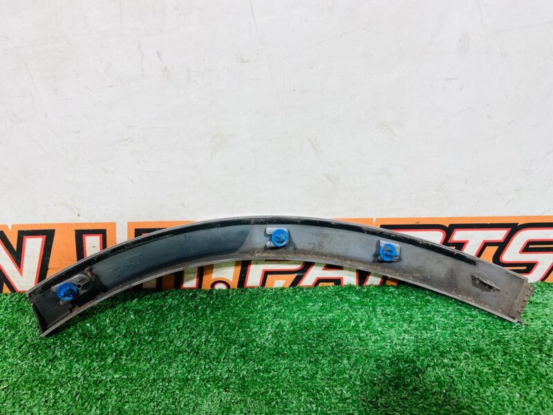 T4A33542 Rear bumper molding right Jaguar F-Pace X761 (2017-) Used cost  € in stock 1 pcs.
