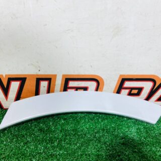 T4A33713 Rear left body molding Jaguar F-Pace X761 (2017-) Used cost  € in stock 1 pcs.