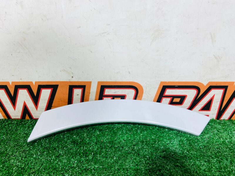 T4A33713 Rear left body molding Jaguar F-Pace X761 (2017-) Used cost  € in stock 1 pcs.